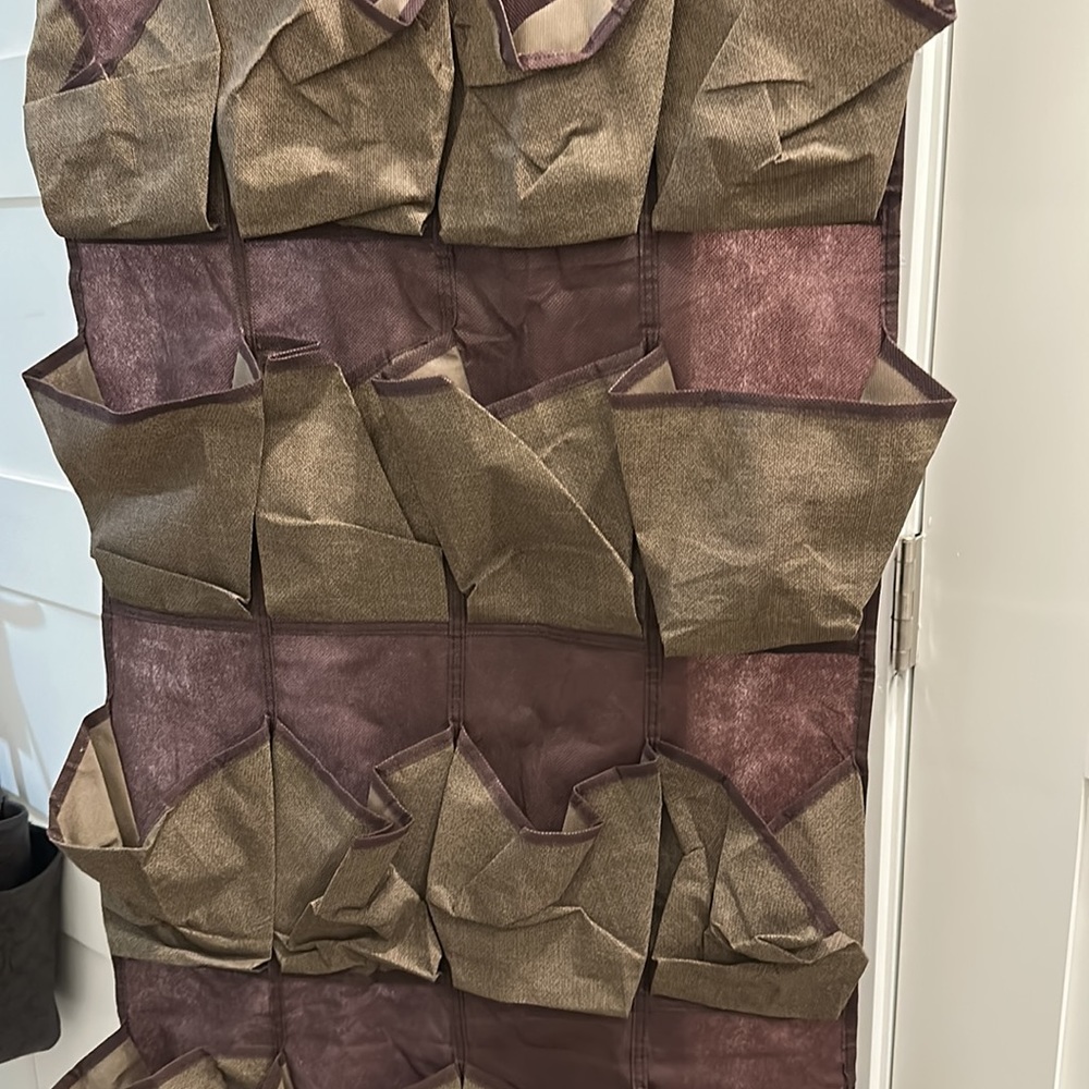 Storage Pockets - Picture 6 of 10